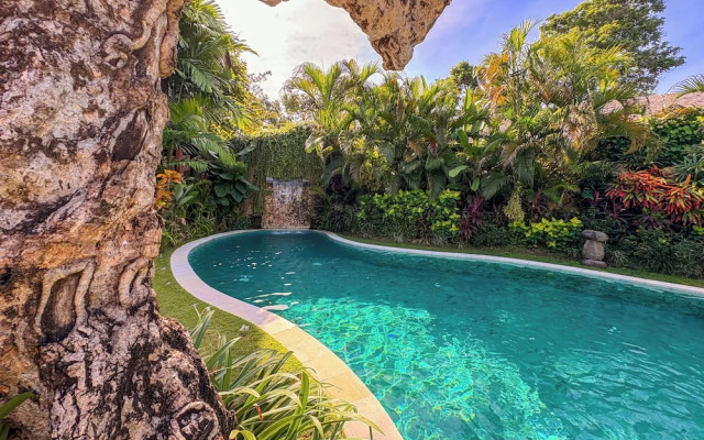 Lataliana Beachside Villa Estate Seminyak