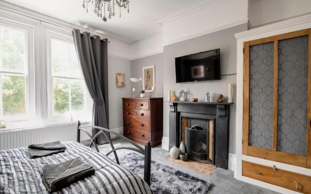 Beautiful spacious Victorian flat Central Southsea
