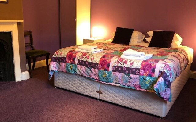 Circles B&B
