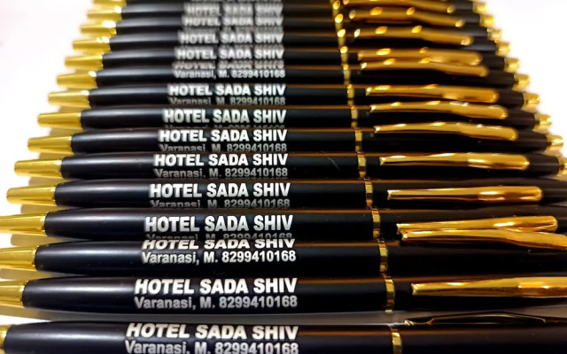 Sada Shiv Guest House near Ganga river