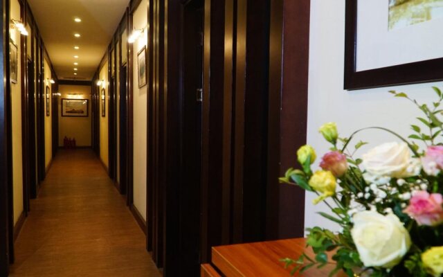 Mango Hotel Hanoi