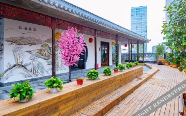 Floral Hotel·Guixin Courtyard Guest House (Nanjing South Railway Station North Square Branch)