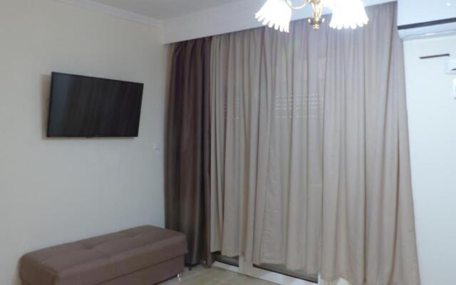 White Apartment 70m from the sea