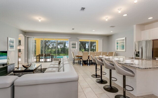 Solterra - 6108 Broad Oak Drive