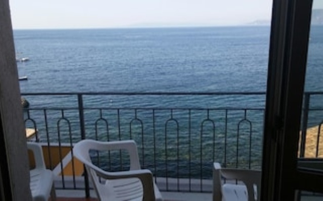 Apartment With 3 Bedrooms in Scilla, With Wonderful sea View, Furnishe