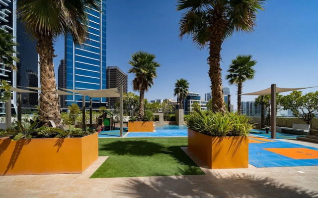 Elegant Studio Living in Privé