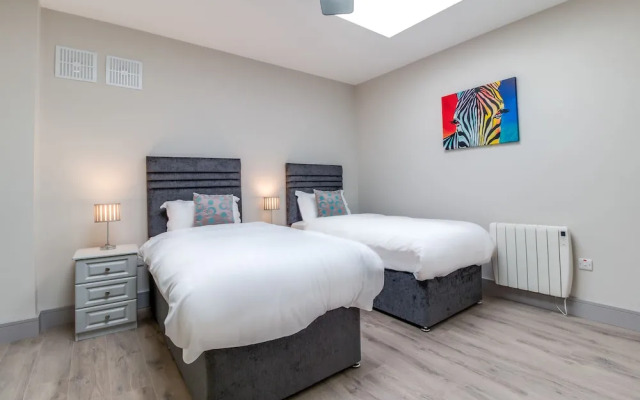 Central Park Apartment 2