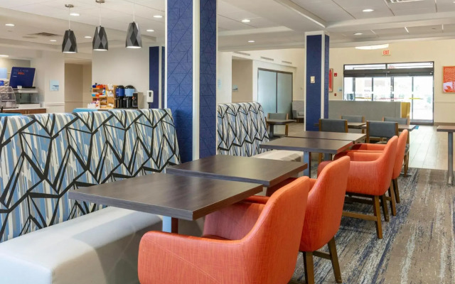 Holiday Inn Express & Suites Jacksonville Airport by IHG
