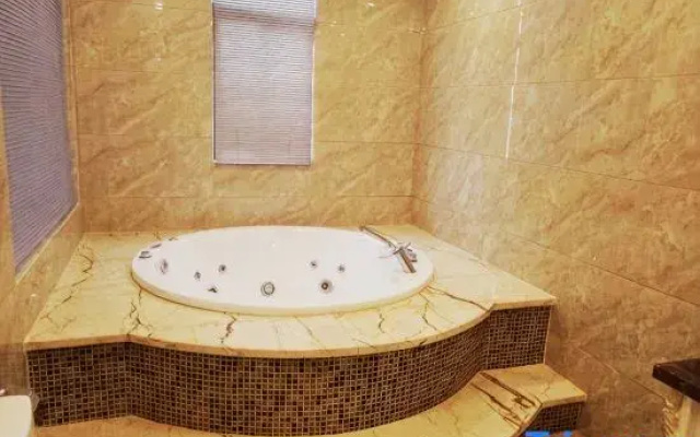Qianye Holiday Hotel
