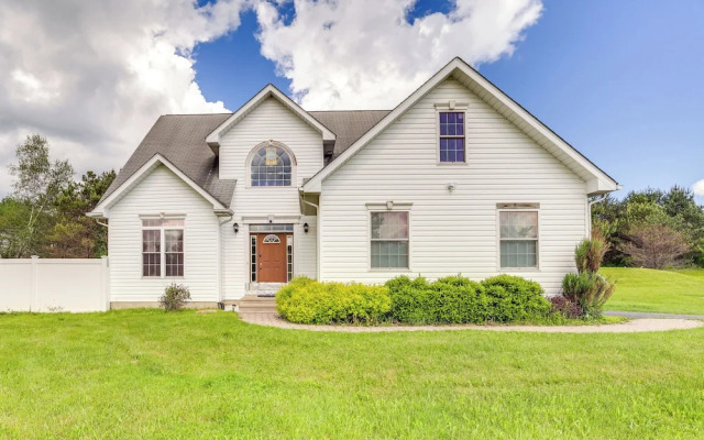 Game Room + Fire Pit: Poconos Family Getaway