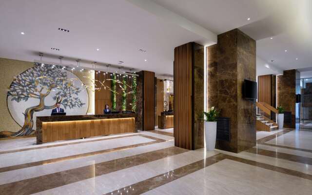 Отель DoubleTree by Hilton Almaty