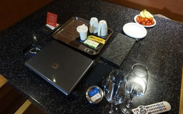 Pi Tourist Hotel