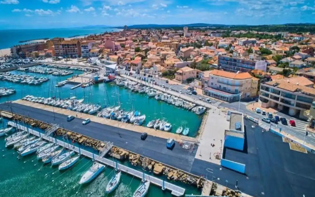 Sunny Villa Stay in Serignan