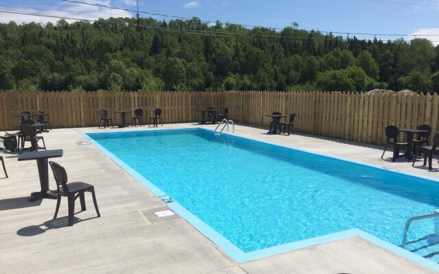Centre de Vacances Ferme 5 Étoiles