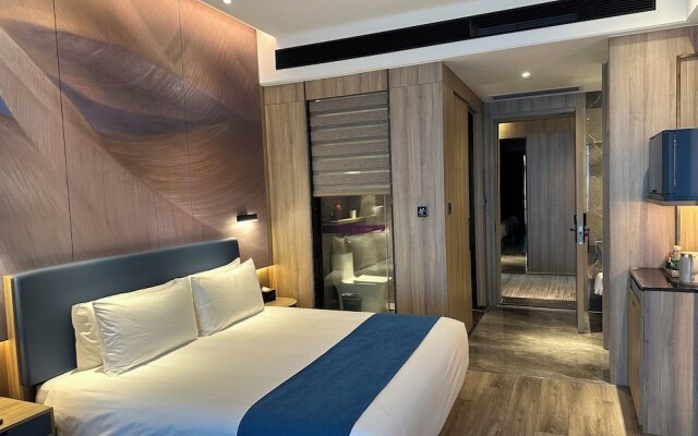 Shenzhen Naive S Hotel (Xili Metro Station Store)