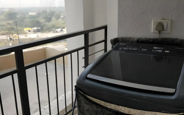 Independent European Style Fully Furnished Studio
