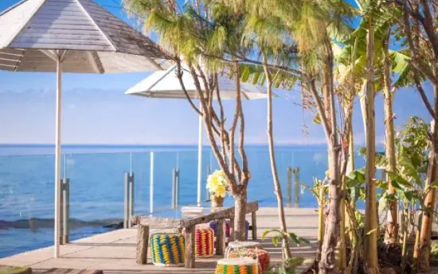 Dali Shuanglang Scenic Area Gongjiang Island Seaview Inn