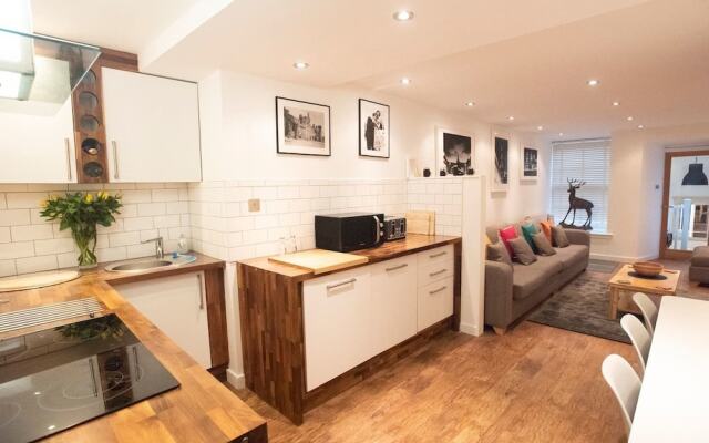 Photographer's Base - Georgian New Town Sleeps 7