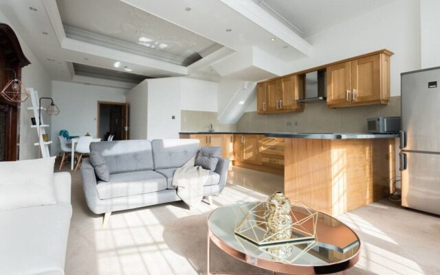 Beautiful open plan apartment Bristol City Centre