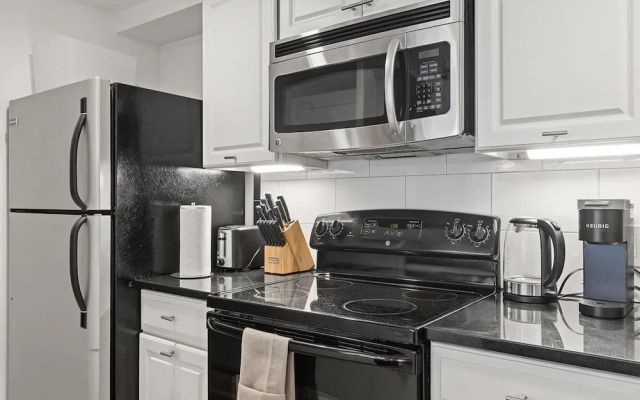 Sweet 2-br Retreat By Capitol Hill