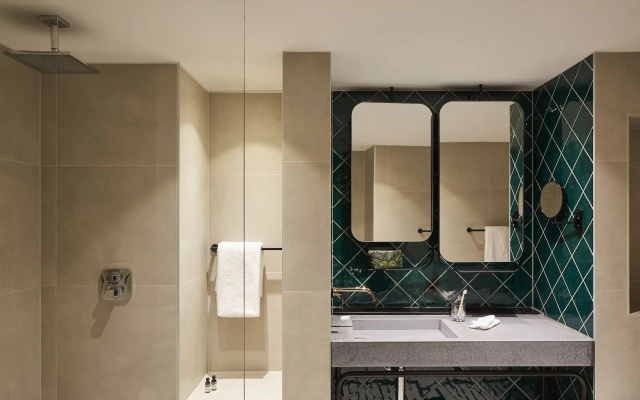 Hotel Indigo Berlin - East Side Gallery by IHG