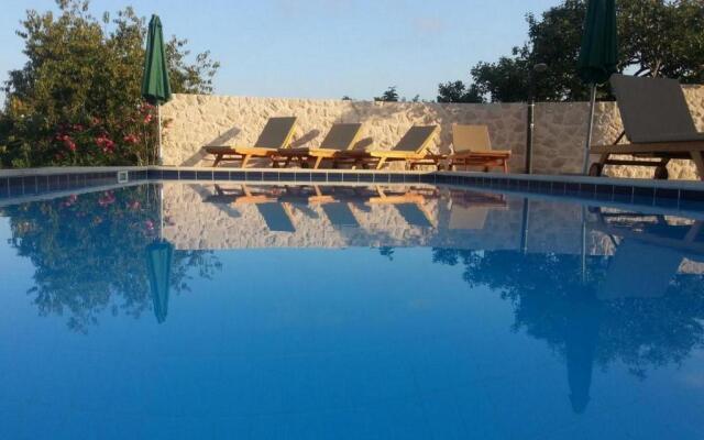 Villa Antonija - Four-bedroom Villa With Terrace and Private Pool