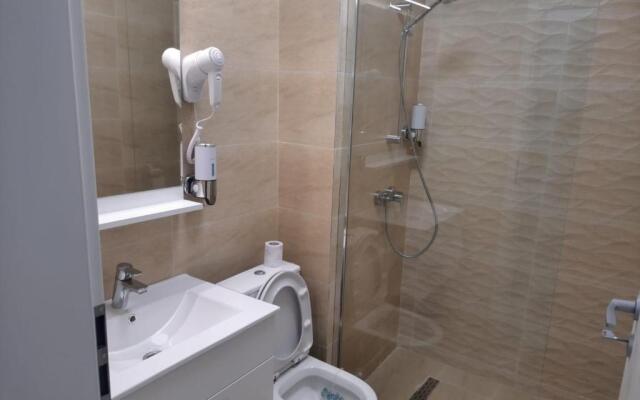 Blue Wave 2 Primul bloc la mare