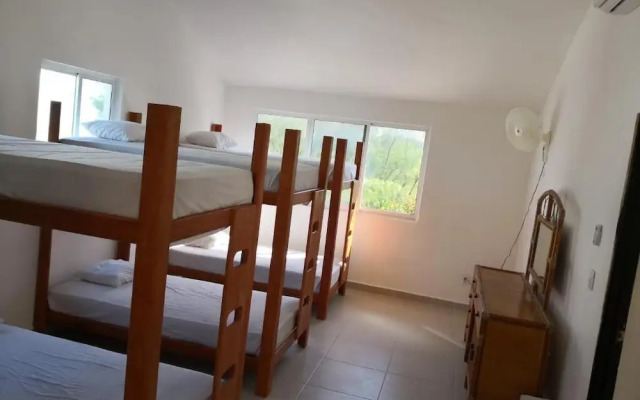 Hostel Punta Sam