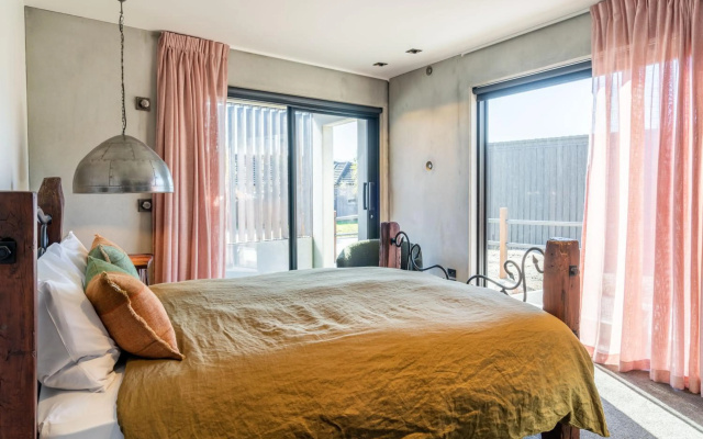 Hukamanu Lodge – Guest Rooms – Wanaka