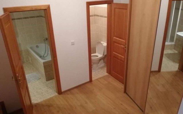 The Green Garden Apartment