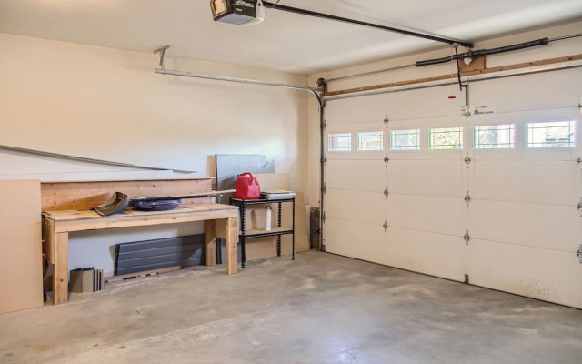 365 Moonshine Crescent by Okanagan Premier