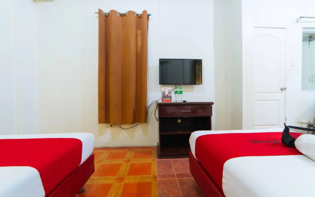 RedDoorz near Walking Street Angeles City