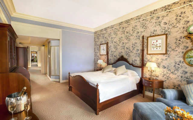 Rocks Hotel