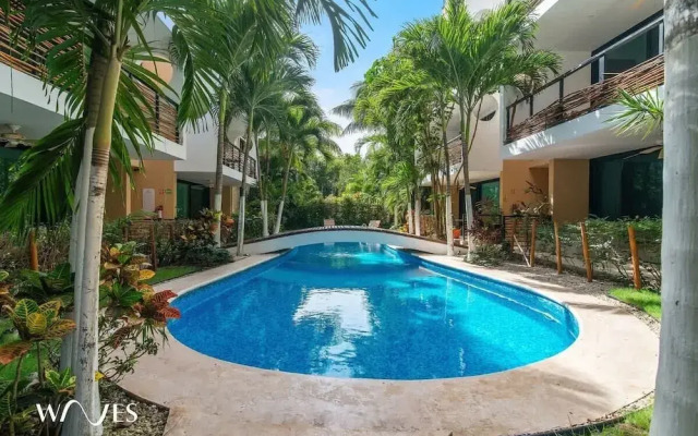 2 Br. Luminous and Spacious Pool View Apt