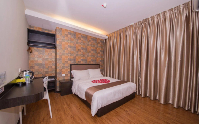 OYO 1214 Oro Hotel
