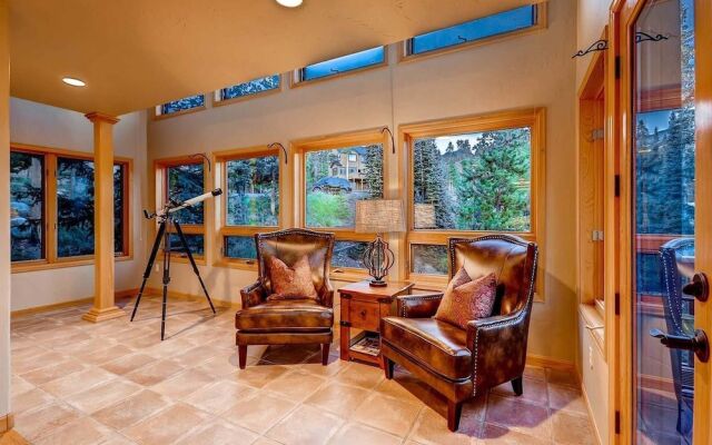 10 Mile Range Retreat - Peace, Seclusion & Access