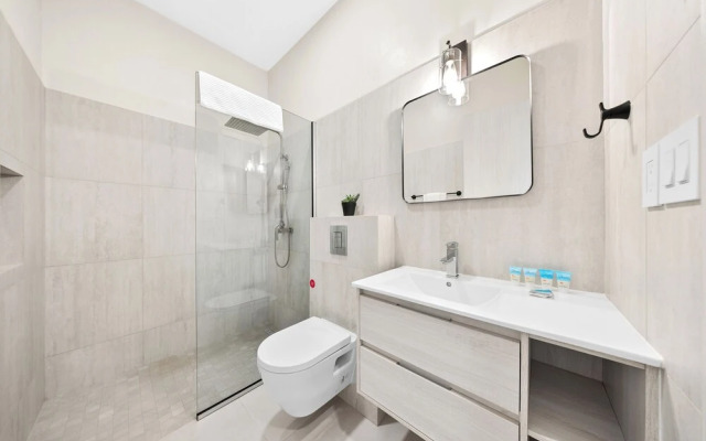 Catalina Residence Apt 3 - L.g. Smith Boulevard 546-j