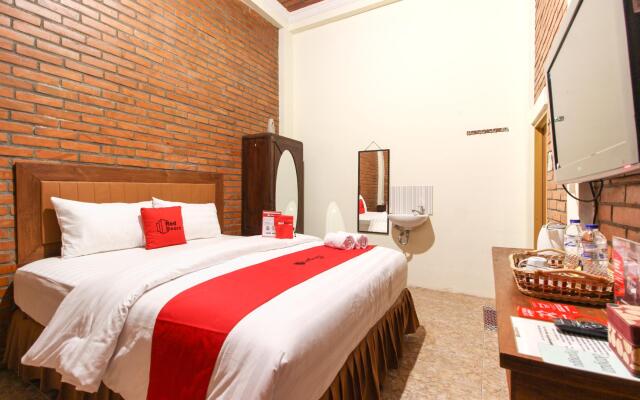 RedDoorz near AMIKOM Yogyakarta 2