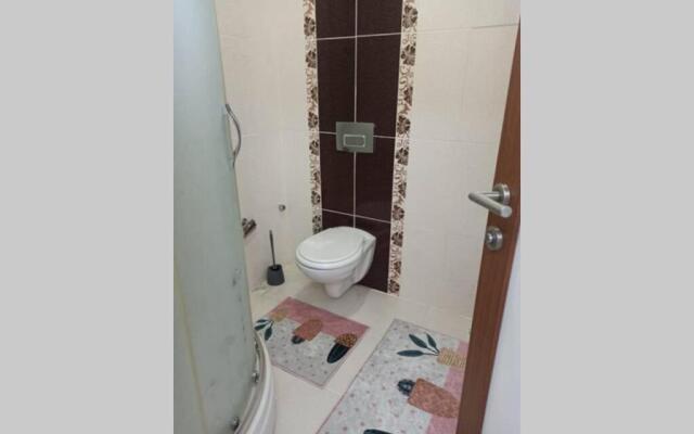Full Müstaki̇l Göl Manzarali Havuzlu Vi̇lla- Btk03
