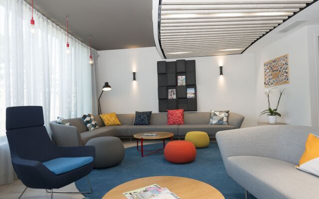 Holiday Inn Express Paris - Velizy by IHG