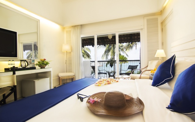 Nongsa Point Marina & Resort