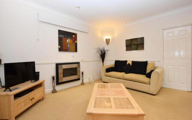 Luxury top floor 2BD Apartment Apsley