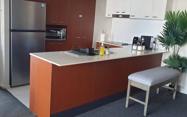 Chevron Tower3 has 2bedrooms 2beds With Car Park