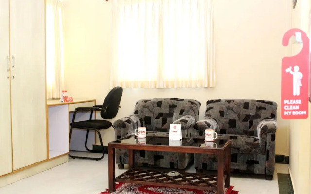 OYO 4606 Hotel Maple Green Suites