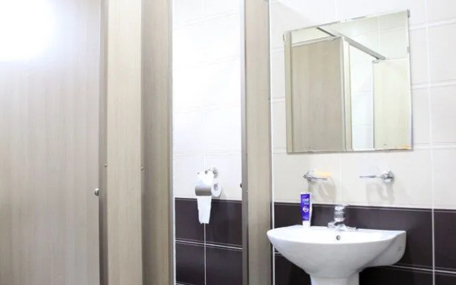 Basecamp Guesthouse - Hostel