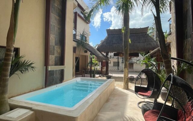 Macondo Raíz Holbox