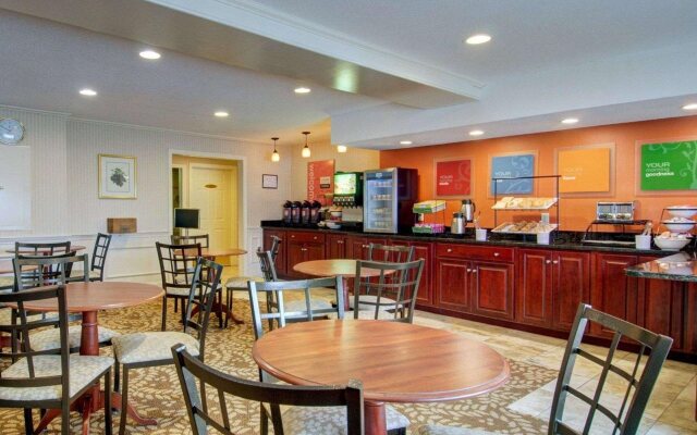 Comfort Inn Foxboro – Mansfield