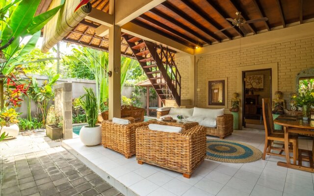 Enjoying Life Villa at Bintang