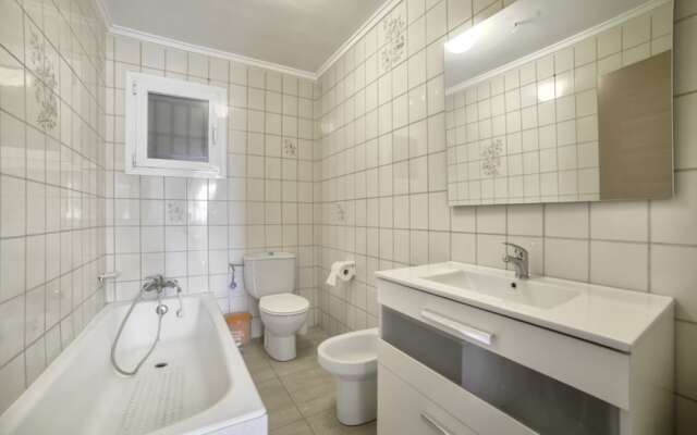 Villa - 6 Bedrooms with Pool - 105026
