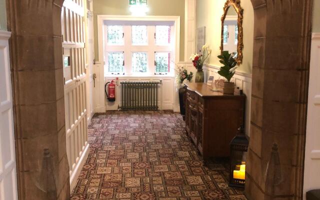 Rossal House Apartments